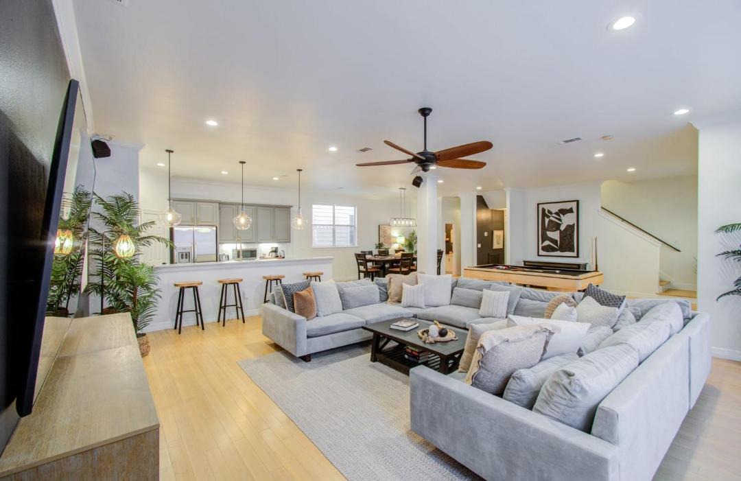 Photo of Livingroom in Midtown