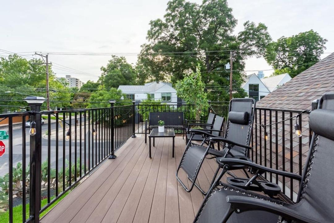 Photo of Patio Balcony in East Cesar Chavez