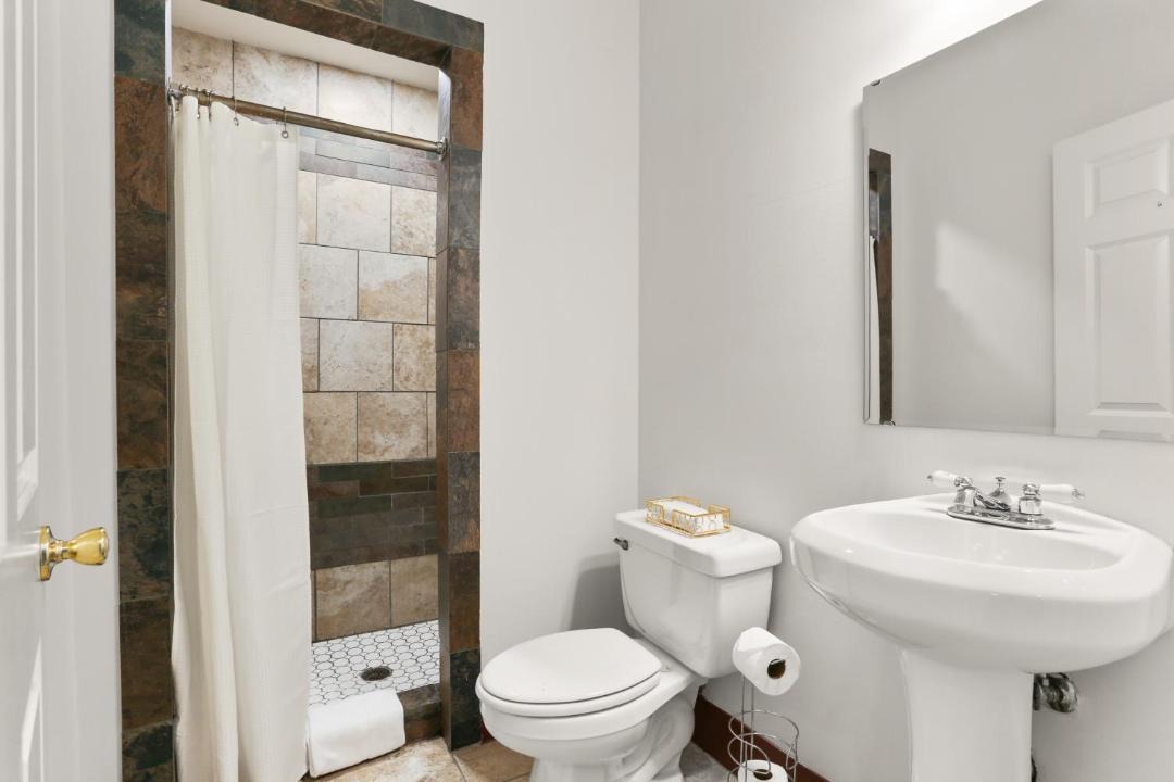 Photo of Bathroom in Mid-City