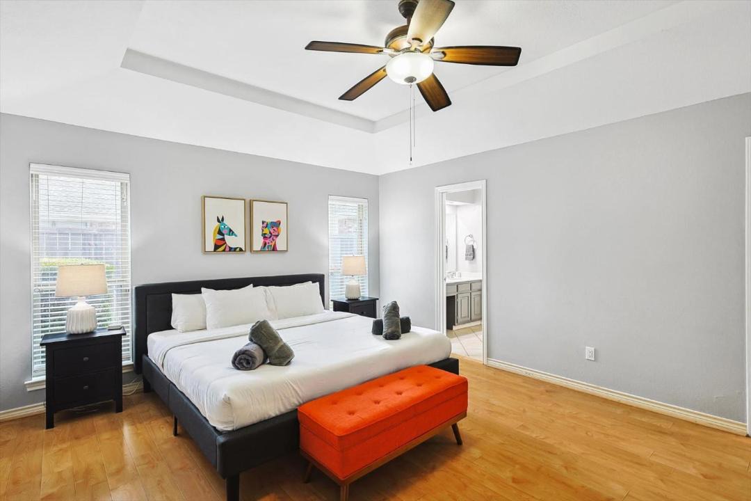 Photo of Bedroom in Far North Dallas