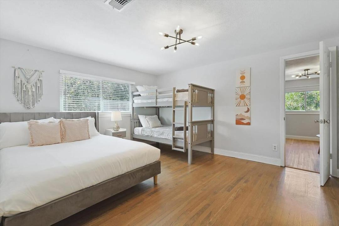 Photo of Bedroom in Farmers Branch