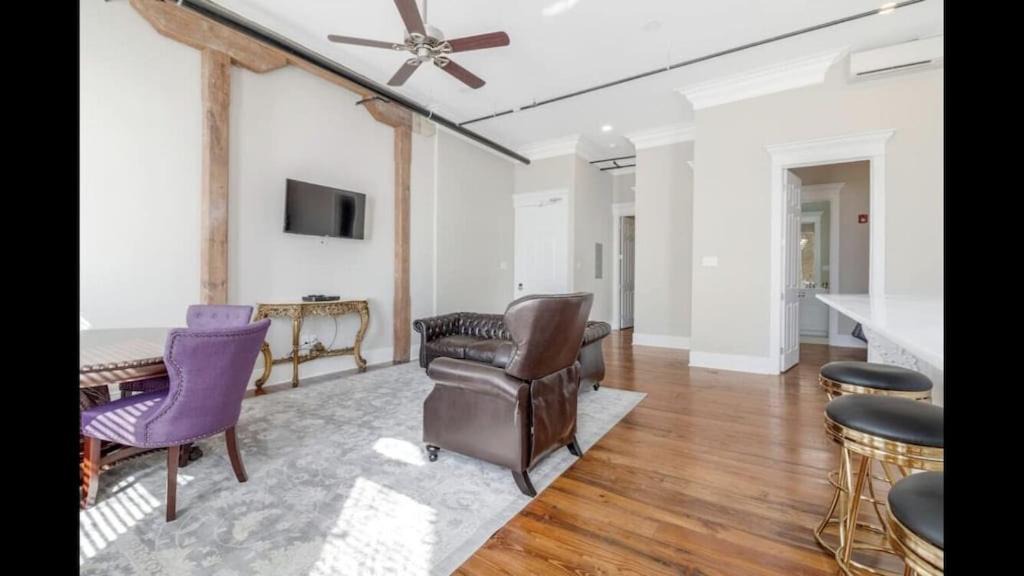 Photo of Livingroom in Crowley