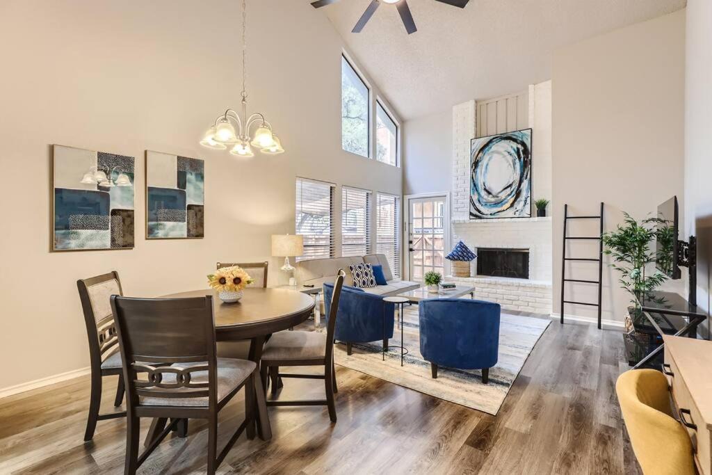 Photo of Livingroom in Wetmore