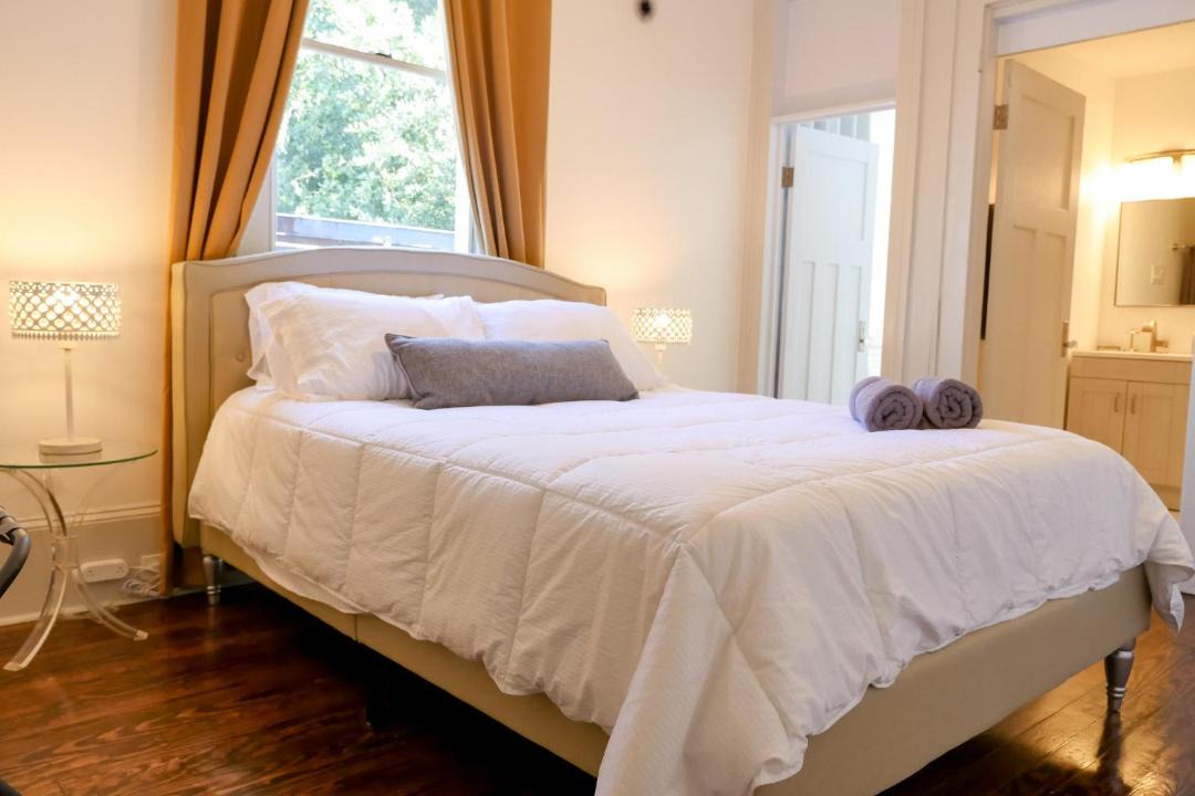 Photo of Bedroom in Algiers Point