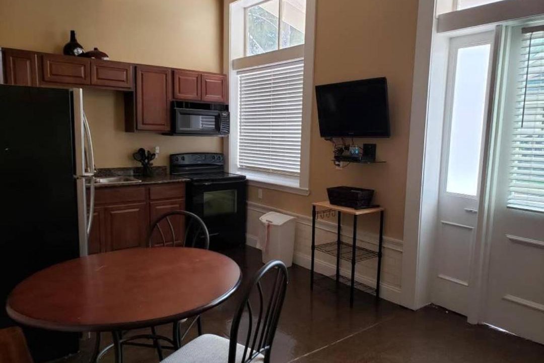 Photo of Livingroom in Algiers Point