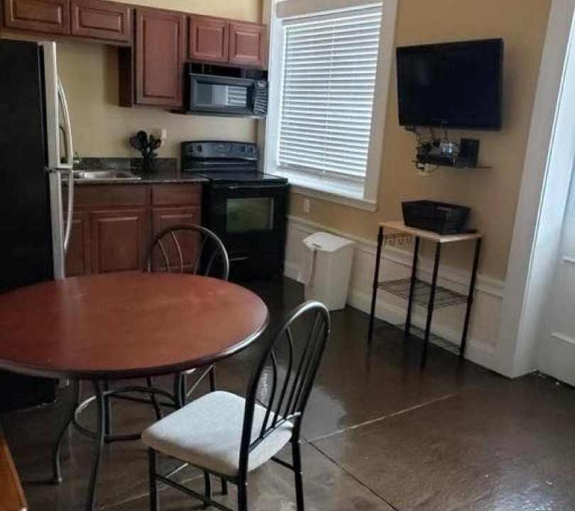 Photo of Livingroom in Algiers Point