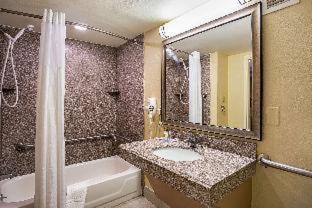 Photo of Bathroom in Highlands - Perkins