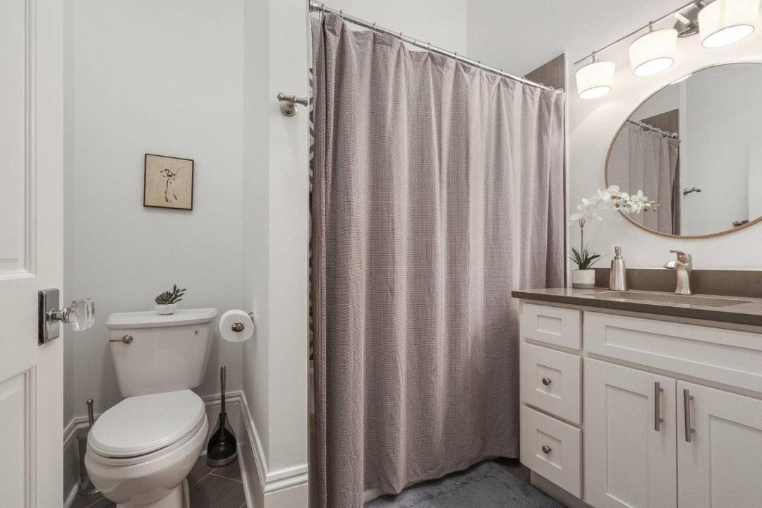 Photo of Bathroom in Garden District