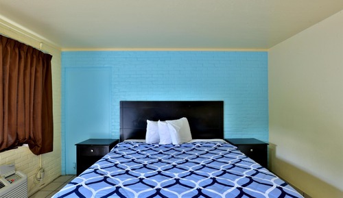 Room, 1 Queen Bed, Smoking
