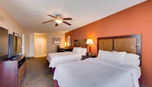Suite, 2 Queen Beds, Accessible, Bathtub