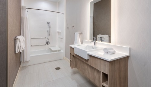 Suite, Multiple Beds, Accessible Bathtub