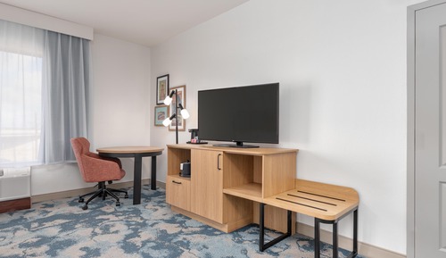 Room, 2 Queen Beds, Accessible, Bathtub