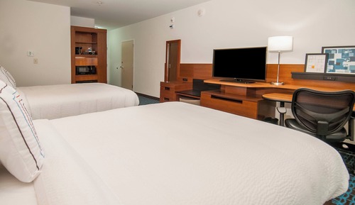 Room, 2 Queen Beds, Hearing Accessible (Accessible Bathtub)