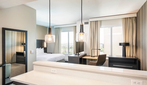 Studio, 1 King Bed with Sofa bed, City View (Hearing Accessible)