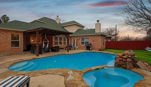 House (5 Bedrooms)