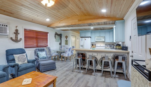 House (2 Bedrooms)