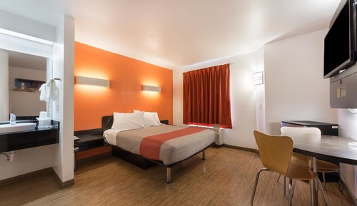 Standard Room, 1 Double Bed, Accessible, Smoking