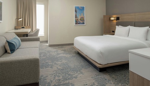 Suite, 1 King Bed with Sofa bed (Mobility/Hearing Accessible, Tub)