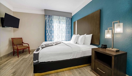 Suite, Multiple Beds, Non Smoking (Various Views)
