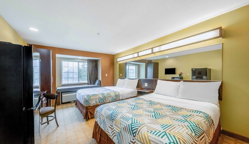 Standard Room, 2 Queen Beds, Non Smoking