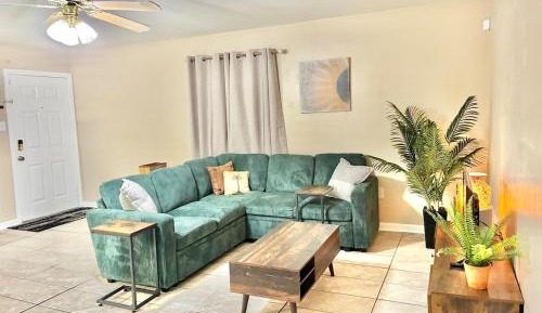 One-Bedroom Apartment