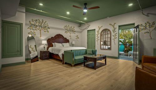 King Suite with Balcony