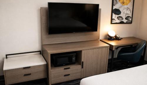 Standard King Room