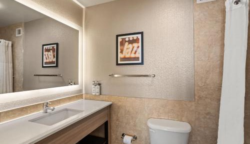 Executive Suite - Non-Smoking
