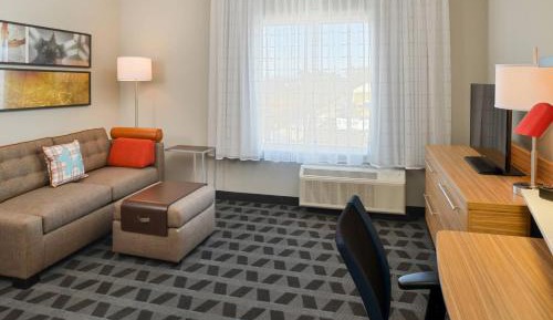 One-Bedroom King Suite