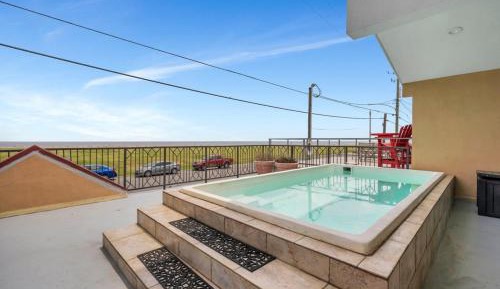Three-Bedroom Townhouse