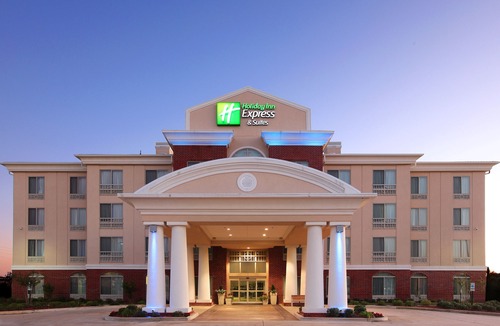 Springlake Hotel | Holiday Inn Express Hotel and Suites Shreveport South Park Plaza, an IHG Hotel