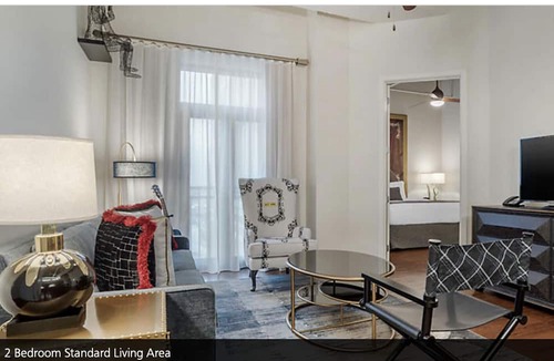 French Quarter Resort | Madri Gras