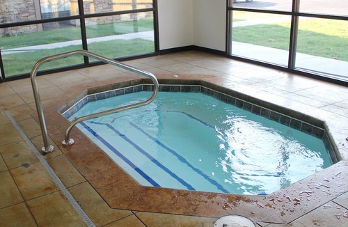Caddo Valley Hotel | Holiday Inn Express Arkadelphia - Caddo Valley by IHG