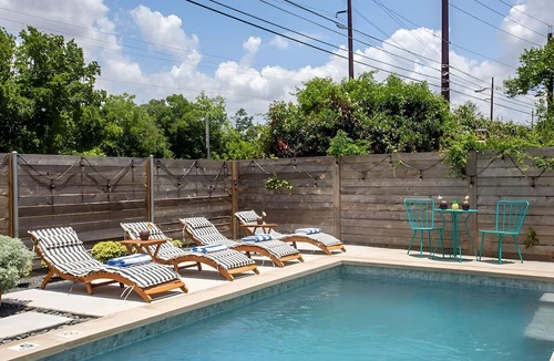 Govalle Cottage | Stylish Home With Pool & Hot Tub Near Downtown