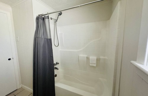 Estelle House | Charming 2-Bedroom Escape Near New Orleans!