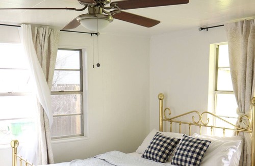Mineral Wells House | Escape to peaceful country living in this newly remodeled 2-bed cozy home