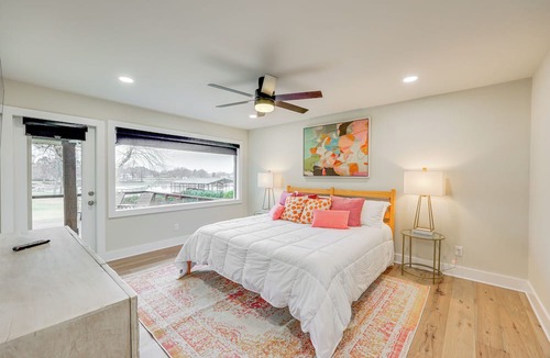 Lake Hamilton Cottage | Grand Lakefront Home in Hot Springs w/Boat Dock!