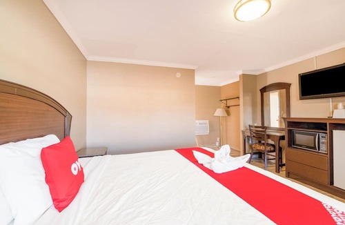 Beeville Hotel | Capital O Hotel Beeville - US 181