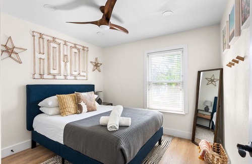 Dawson Condo | Luxury 3mi to DT ~ South Congress ~ Walkable