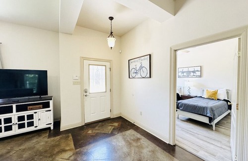 Pine Grove Apartment | Chateau 14, spacious townhouse in Tickfaw, LA