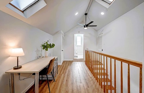 Neartown Apartment | 1712 Fairview 2KING/2BA Top Apt Duplex Pets Ok! 10 FURNISED APARTMENTS ON-SITE