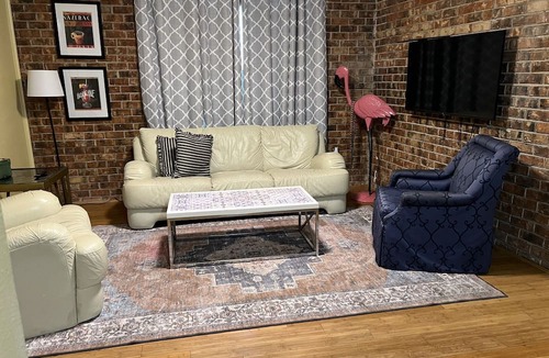 Beauregard Town Historic District Condo | Stylish Place in Popular Downtown Spot, Min to LSU