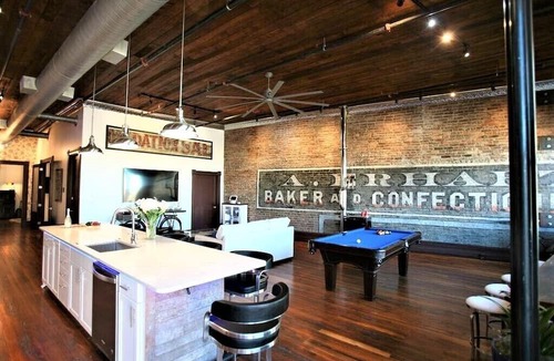 Hot Springs Condo | Capone's Loft -Most unique luxury place to stay in downtown Hot Springs!