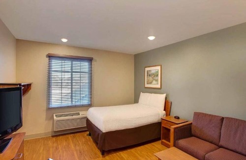 Bossier City Apartment | 1 Full Bed | ADA/Tub/Non-Smoking/Kitchen