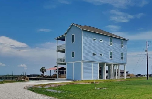 San Luis House | Blissful Blue Oasis | Bayfront, Water Views