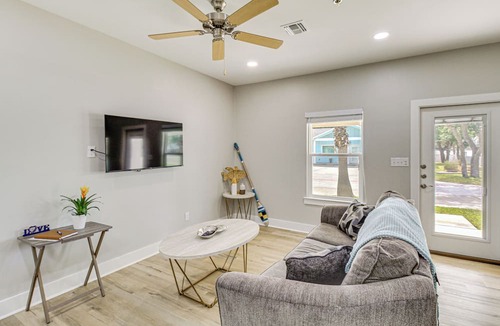 Fulton Apartment | Fish & Swim On-Site: Resort Retreat in Rockport!