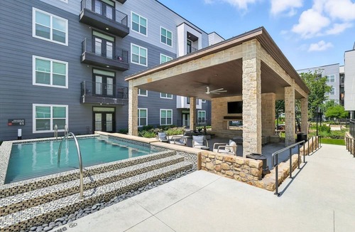 Fort Worth Condo | G36 Beautiful 2Bed-2Bath Condo by Traveller's Comfort in Downtown Fort Worth