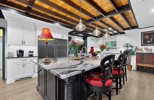 Hickory Creek House | Private Luxury Lake Retreat near MAJOR INTERNATIONAL SPORTING EVENT Soccer Event