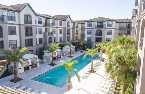 South Central Houston Apartment | Ocean Breeze - 2BR - FIFA - Walk to NRG - Sleep 6