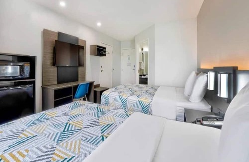 Benbrook Apartment | 2 Full Beds | Accessible, Non-Smoking